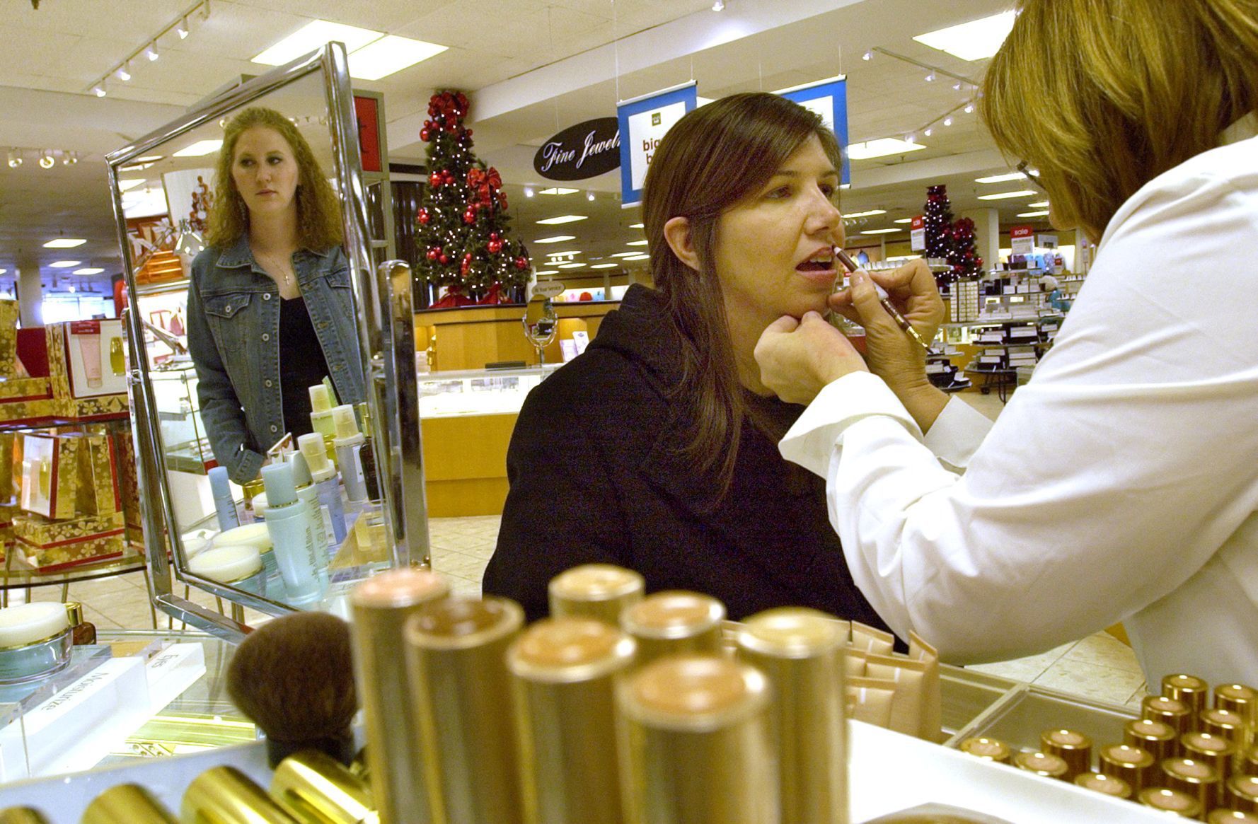Cosmetic counter